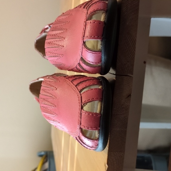 Experience Ultimate Comfort with Dr Scholls Advanced Comfort Series Sandals - Picture 2 of 14